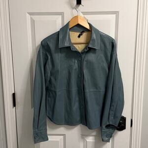 7 For All Mankind Vegan Faux Leather Women's Cropped Shirt Jacket size M